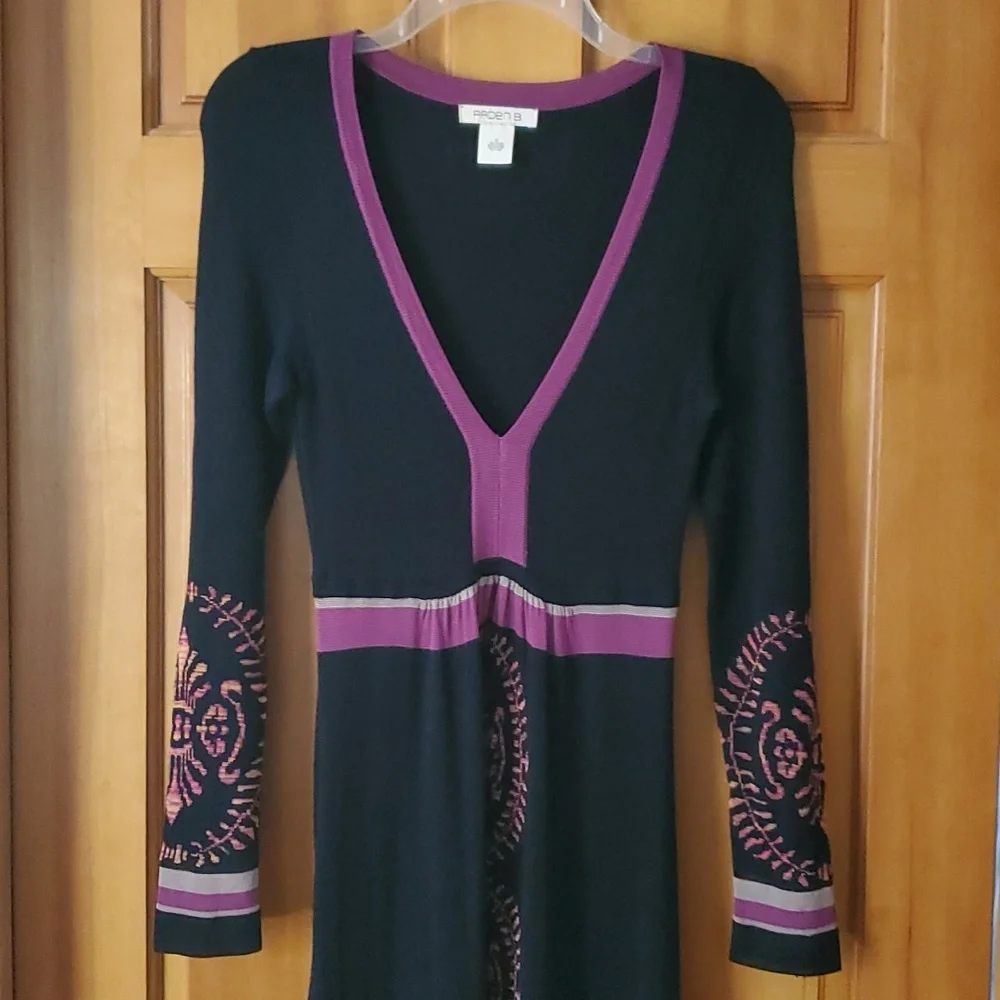 Arden B Womans Rayon Sweater Maxi Dress in Black and Purple Size Small‎
